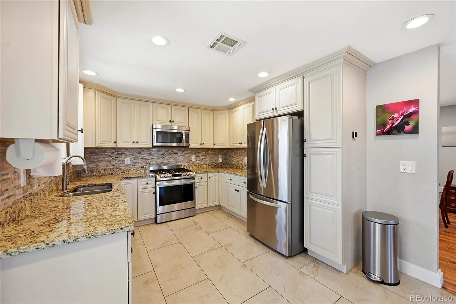 8241 W Pomona Drive Arvada CO 80005 MLS #REC7968377 06172026193058 1600 10