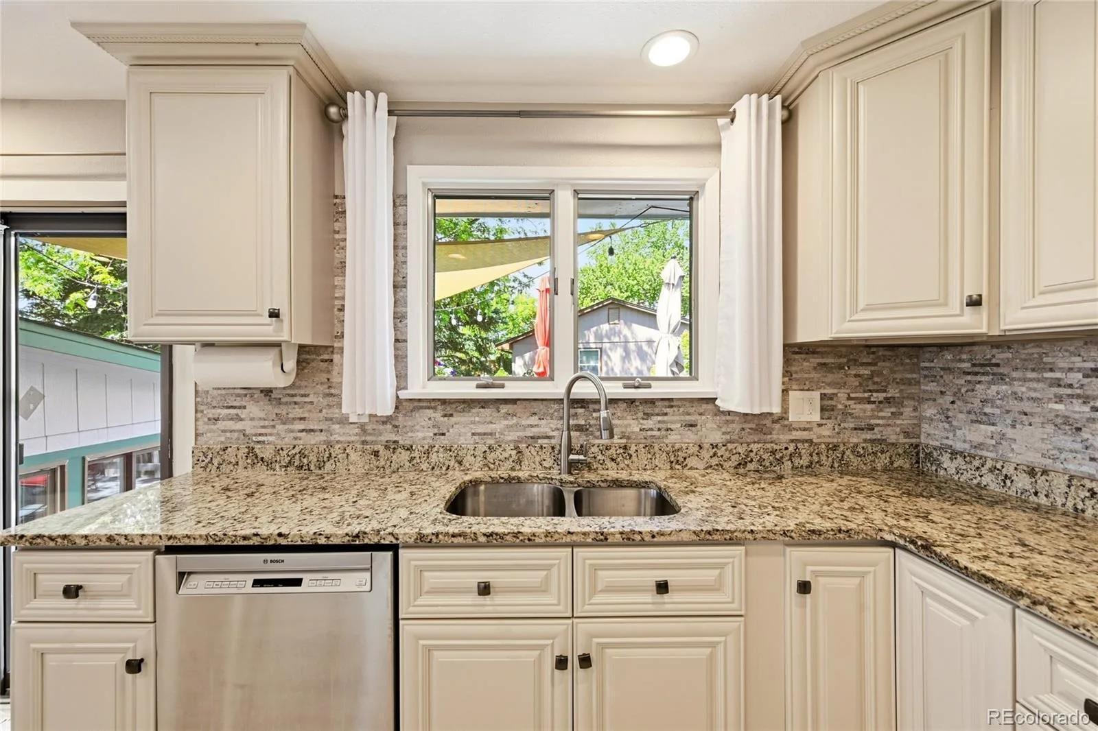 8241 W Pomona Drive Arvada CO 80005 MLS #REC7968377 06172026193058 1600 9