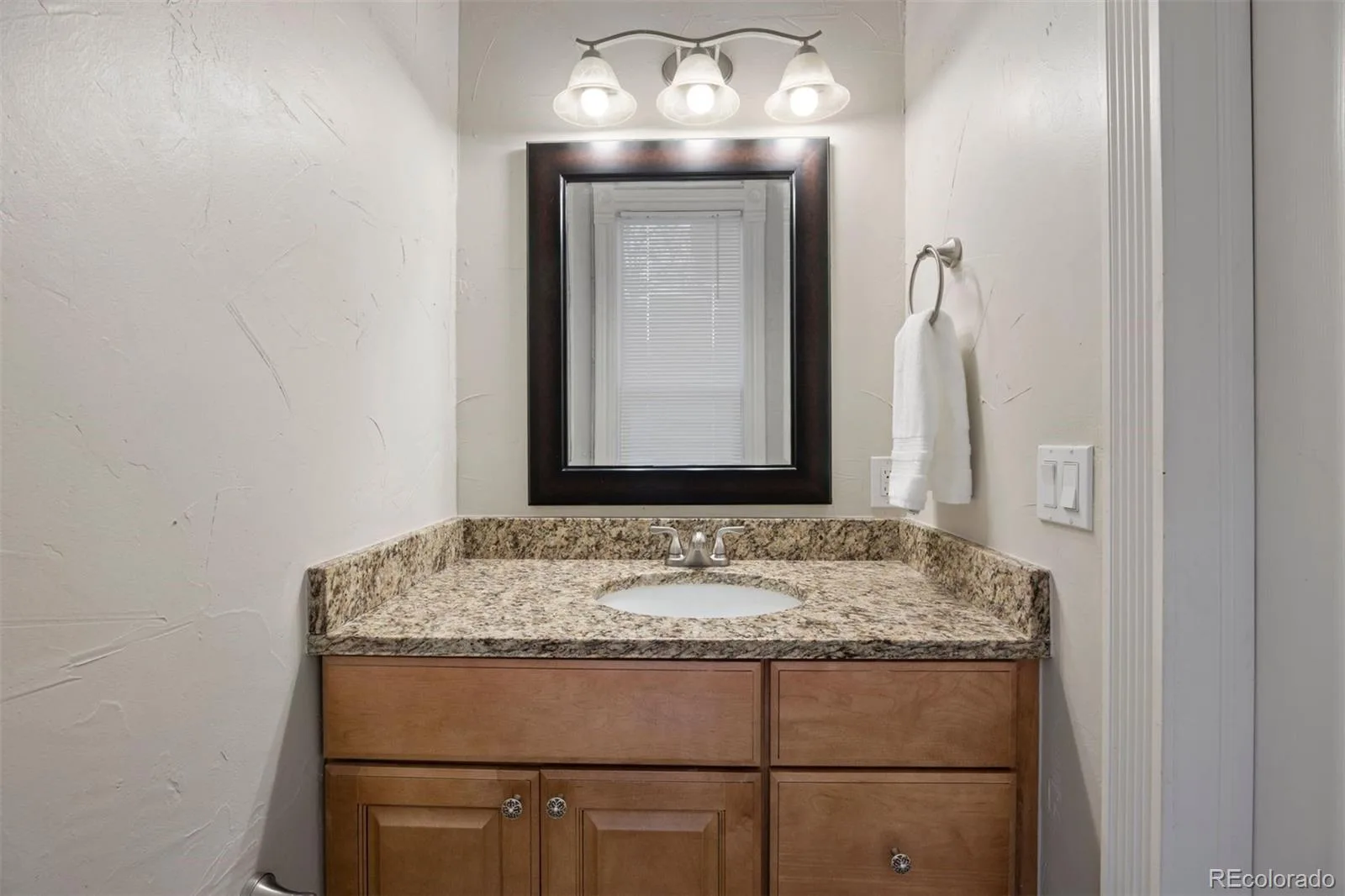 1515 E 31st Avenue Denver CO 80205 MLS #REC7970079 06242026235115 1600 26