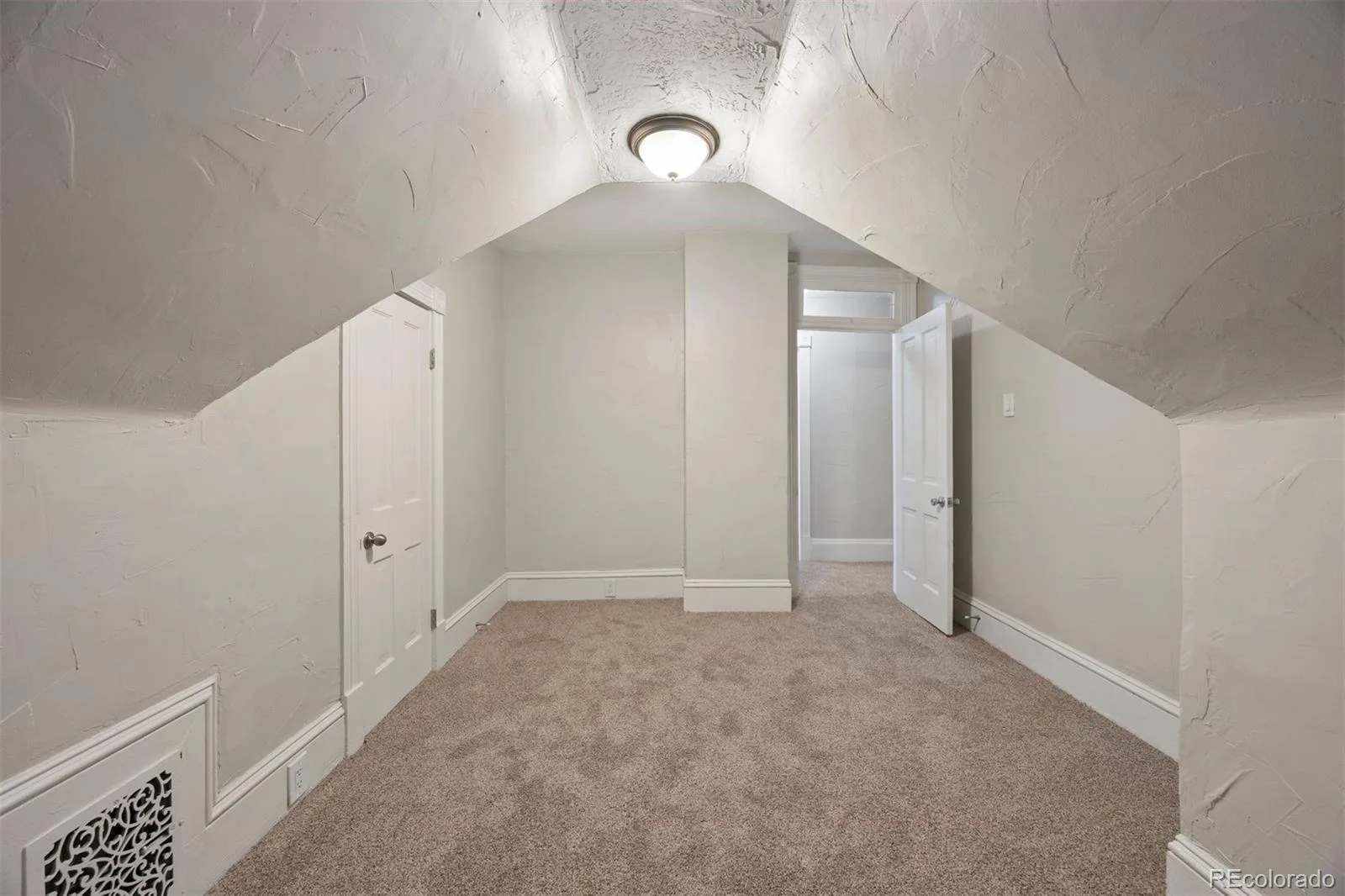 1515 E 31st Avenue Denver CO 80205 MLS #REC7970079 06242026235115 1600 35