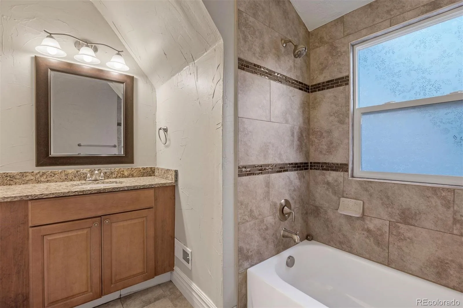 1515 E 31st Avenue Denver CO 80205 MLS #REC7970079 06242026235115 1600 36