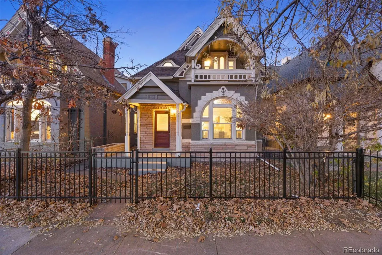 12042025013732 1600 1