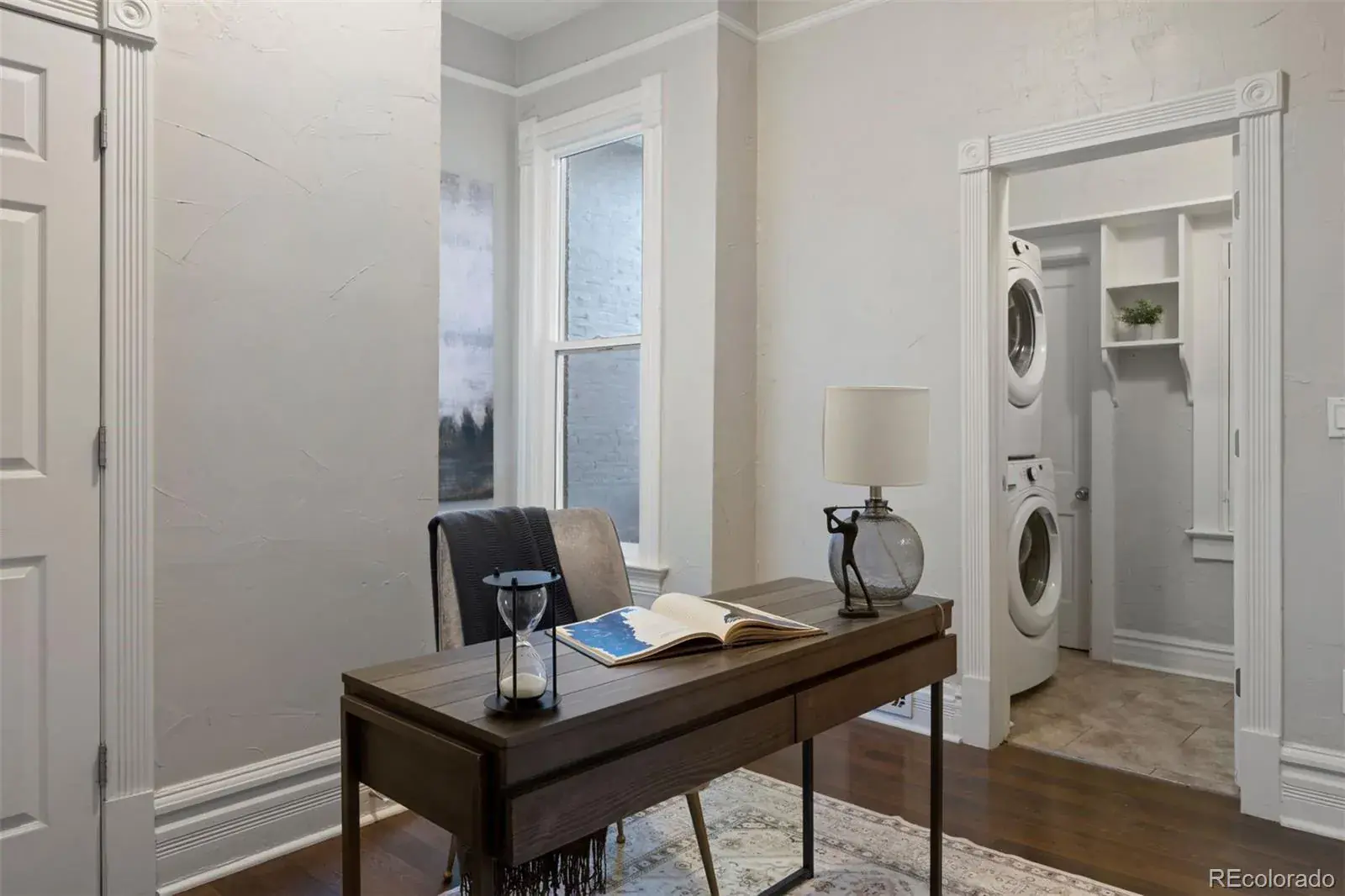 12042025013732 1600 21