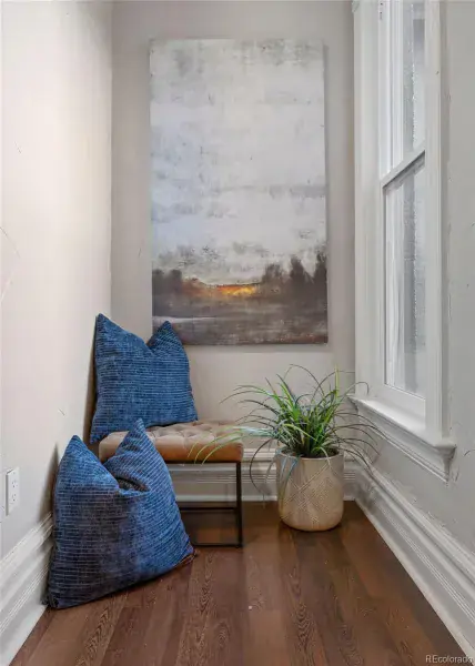 12042025013732 800 19