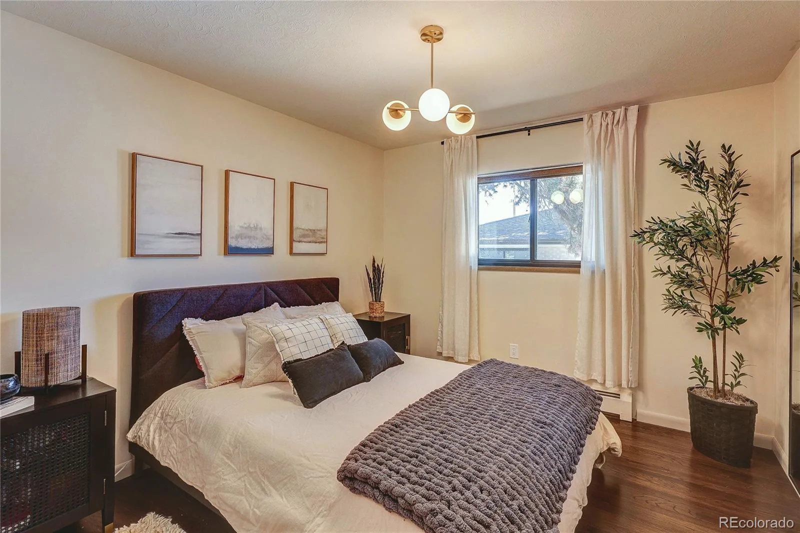 3532 S Eudora Way Denver CO 80237 | MLS #REC7973063 10152026213637 1600 36