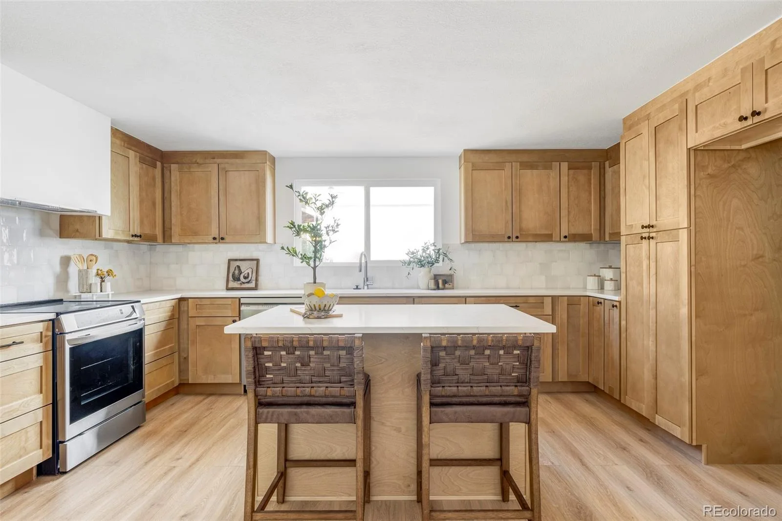 6321 S Florence Way Englewood CO 80111 | MLS #REC7974793 08052026210845 1600 3