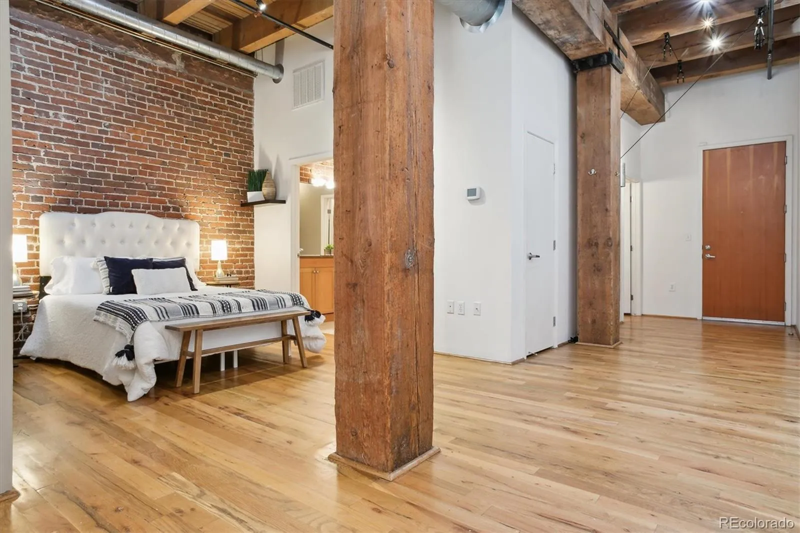 04152026150817 1600 14