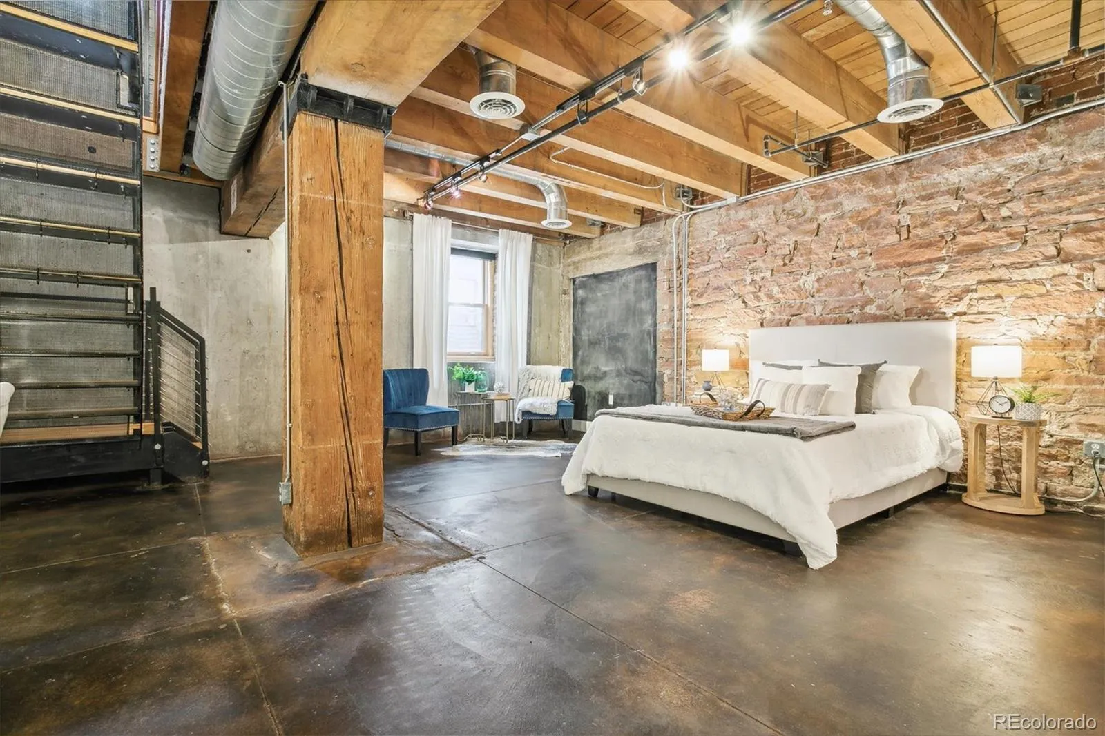 04152026150817 1600 22