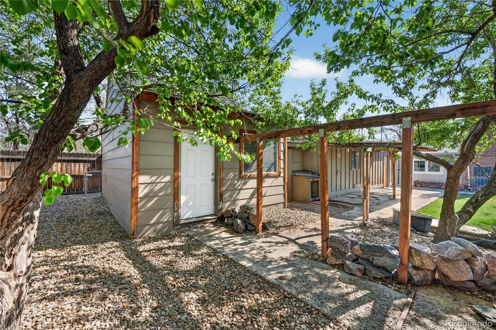 5071 S Irving Street Englewood CO 80110 MLS #REC7978526 05052026042527 1600 35