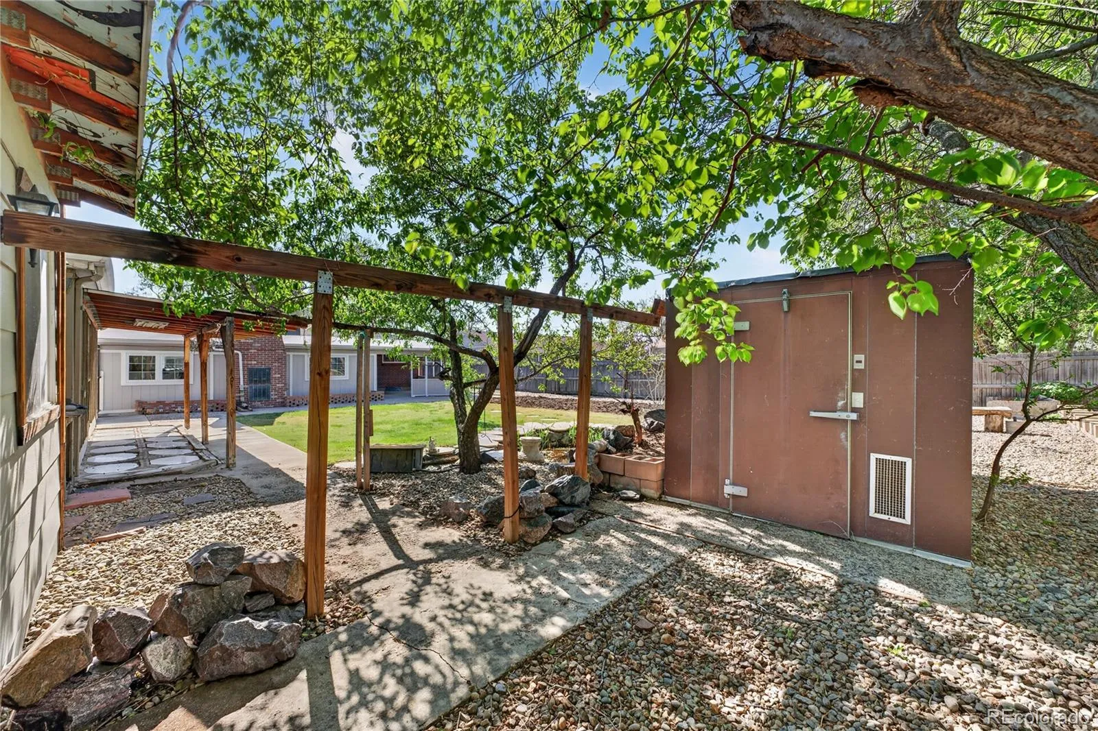 5071 S Irving Street Englewood CO 80110 MLS #REC7978526 05052026042527 1600 36