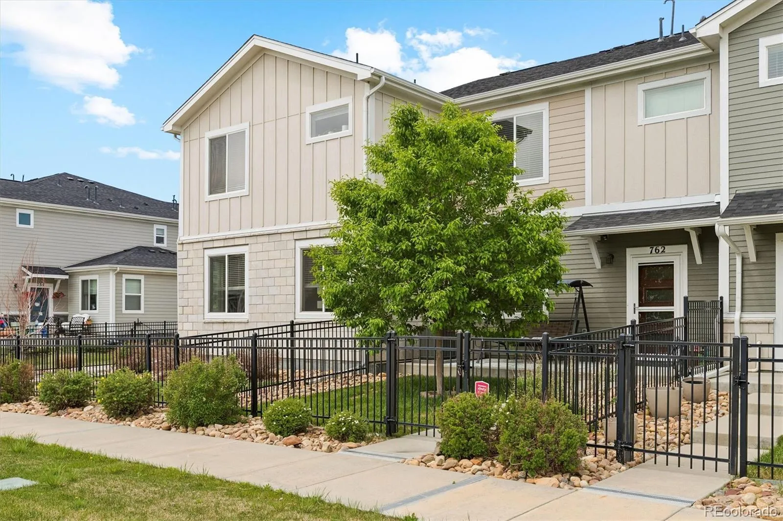762 Stonebridge Drive Longmont CO 80503 | MLS #REC7982267 05162026041529 1600 1