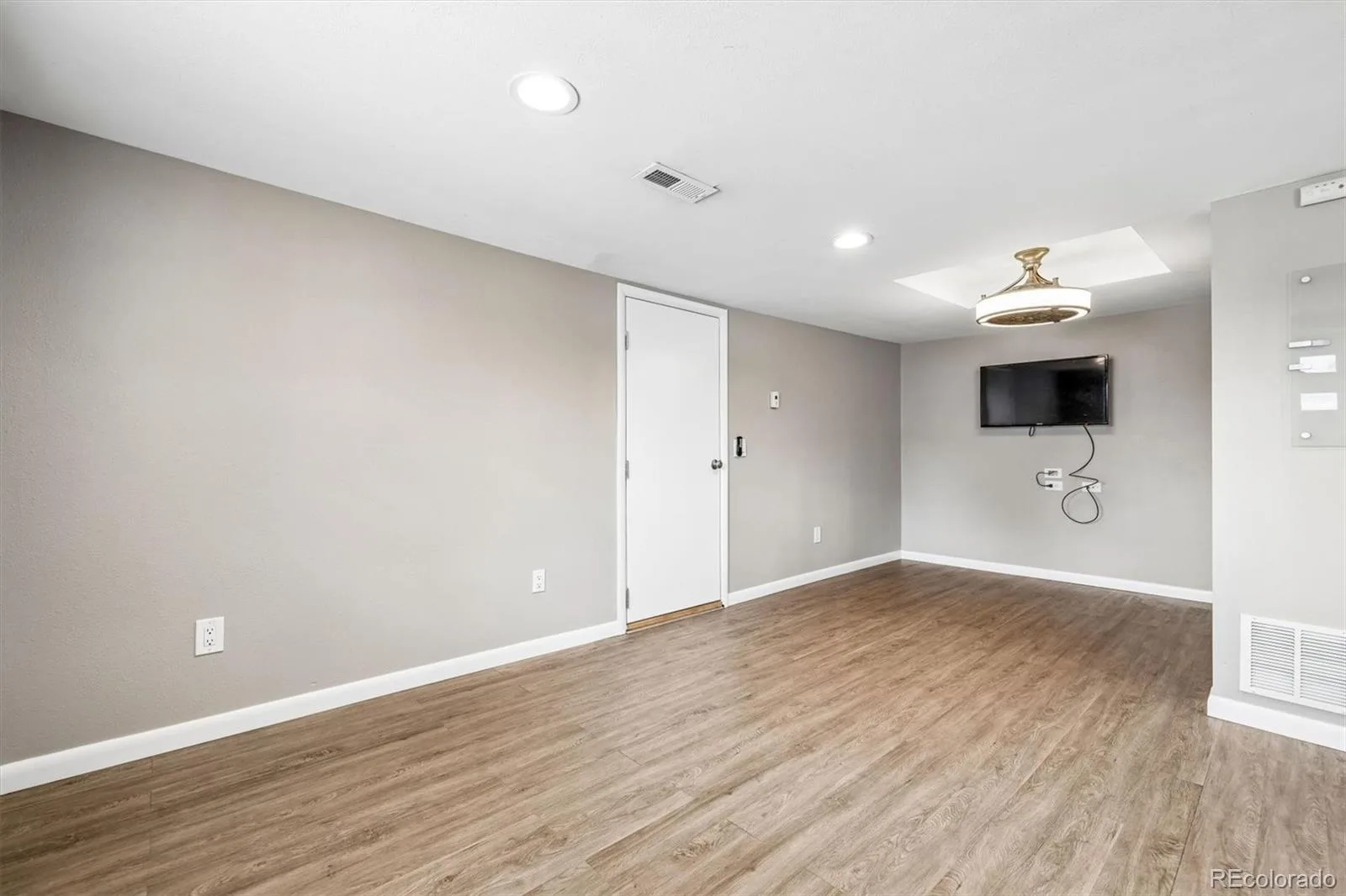 4053 S Lincoln Street #1 #2 Englewood CO 80113 MLS #REC7984874 06082026205030 1600 31