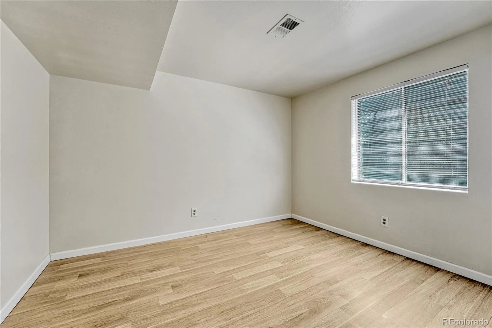 5384 S Prescott Street Littleton CO 80120 | MLS #REC7986944 05132026213440 1600 23