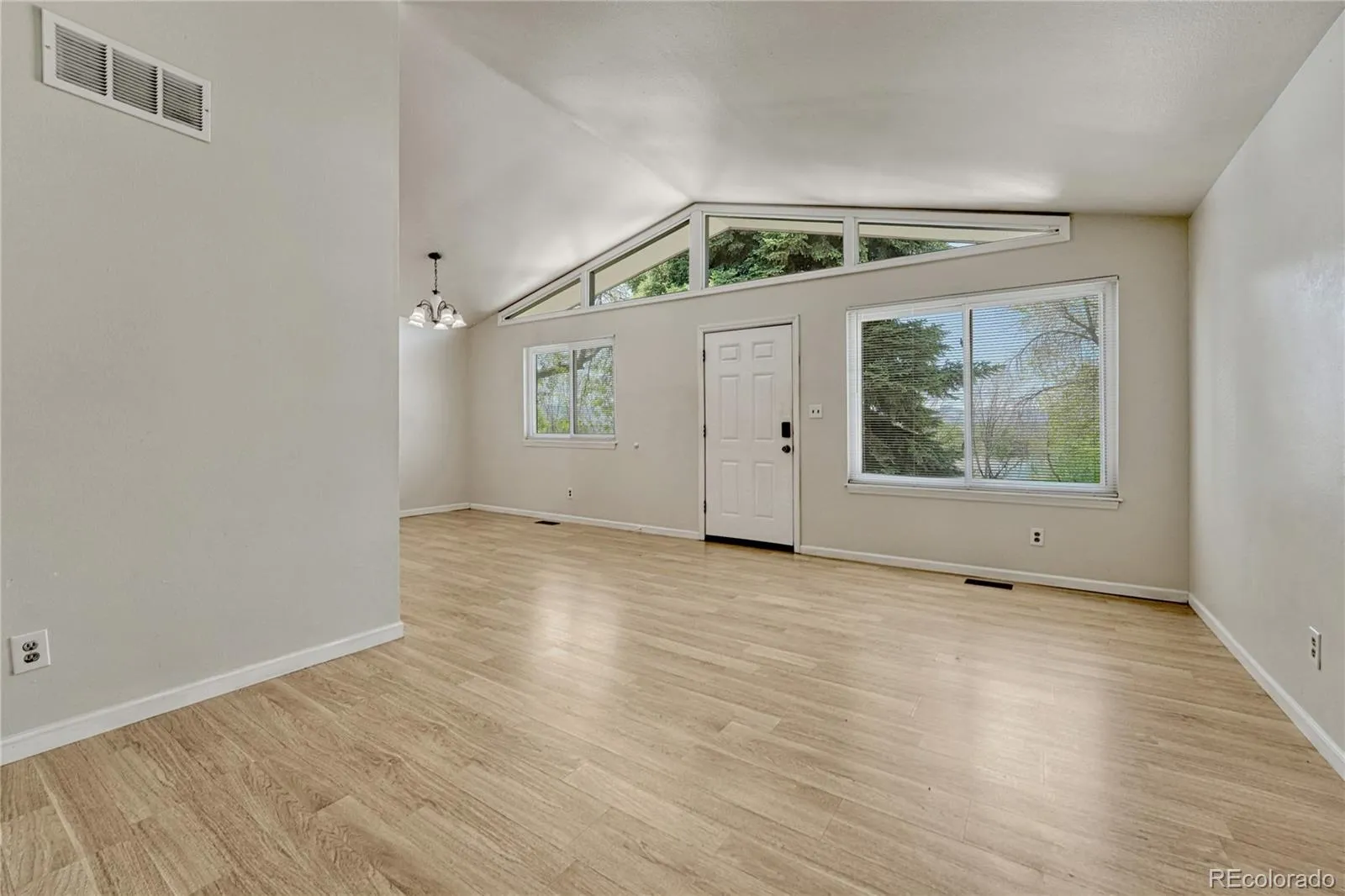 5384 S Prescott Street Littleton CO 80120 | MLS #REC7986944 05132026213440 1600 3