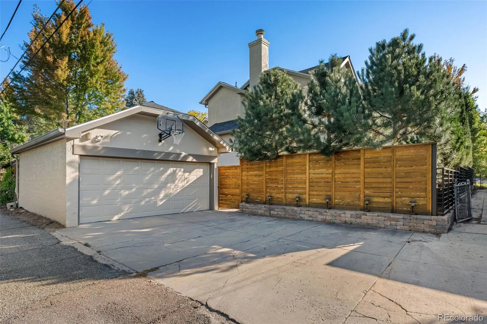 1085 S Vine Street Denver CO 80209 MLS #REC7987168 05202026023824 1600 4