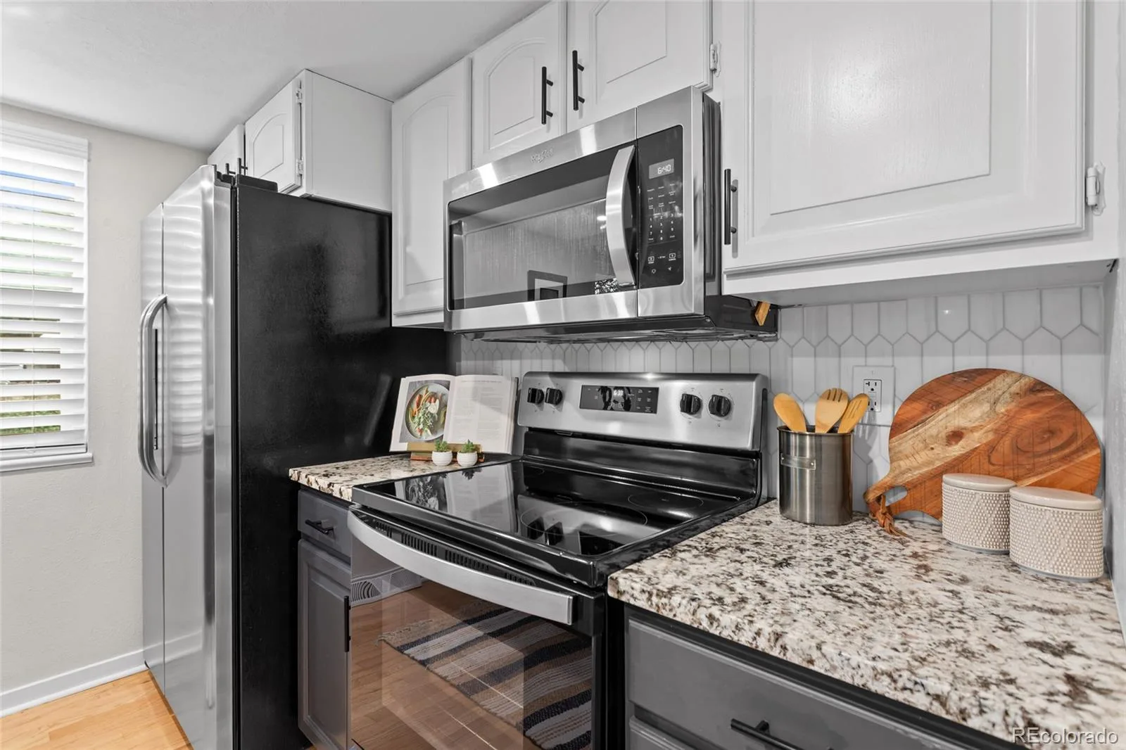 1034 W Peakview Circle Littleton CO 80120 MLS #REC7987657 06252026234243 1600 17