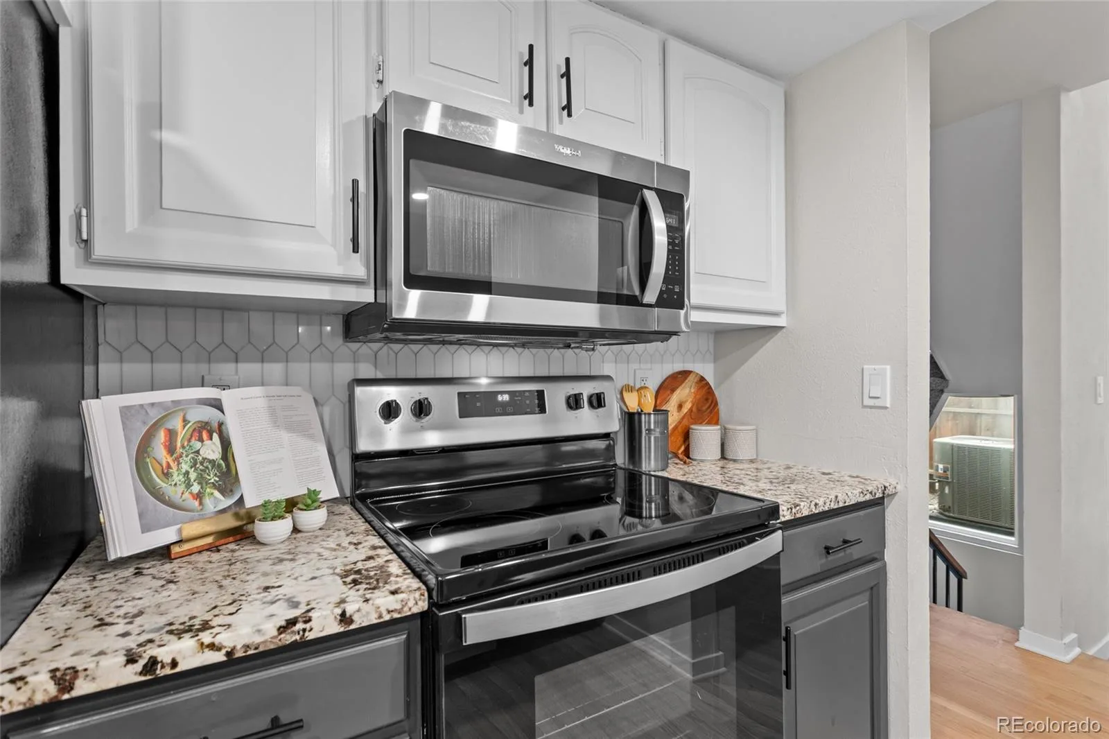 1034 W Peakview Circle Littleton CO 80120 MLS #REC7987657 06252026234243 1600 18