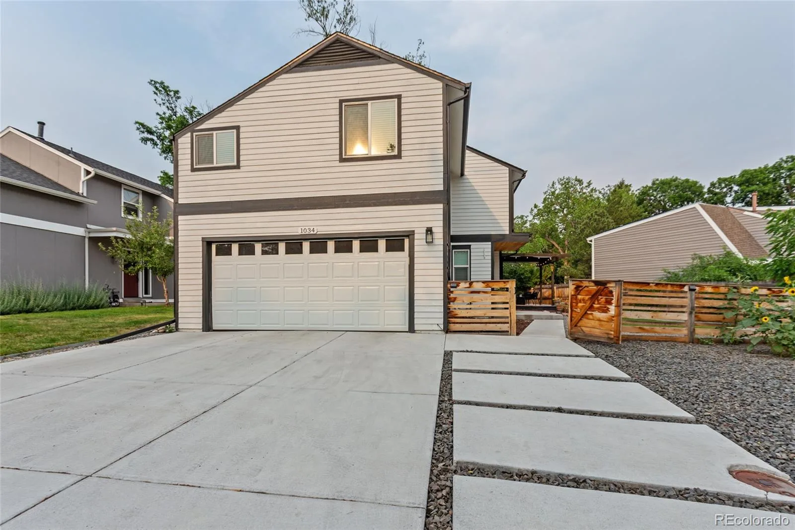 1034 W Peakview Circle Littleton CO 80120 MLS #REC7987657 06252026234243 1600 2