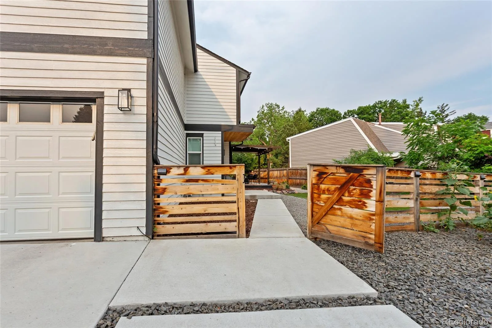 1034 W Peakview Circle Littleton CO 80120 MLS #REC7987657 06252026234243 1600 3