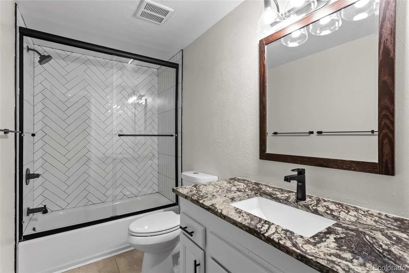 1034 W Peakview Circle Littleton CO 80120 MLS #REC7987657 06252026234243 1600 32