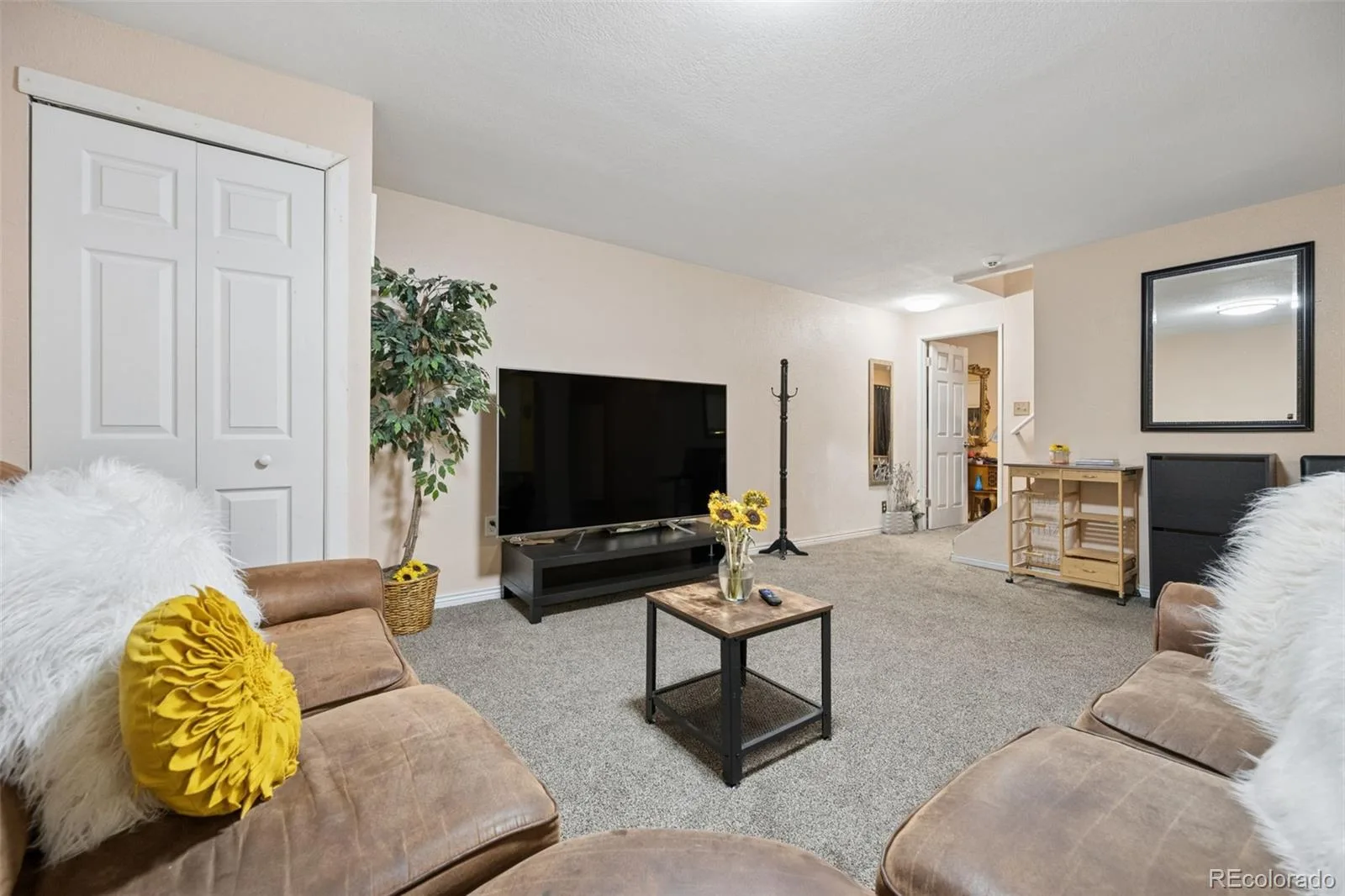 1869 Fraser Court Aurora CO 80011 | MLS #REC7989639 10072026133659 1600 24