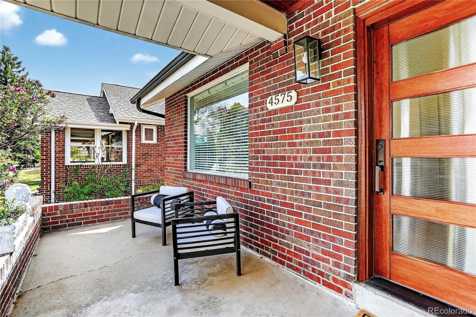 04082026192539 1600 2