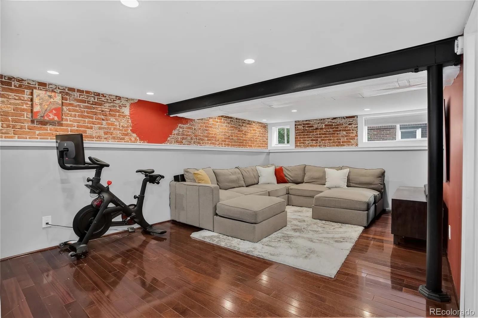 04082026192539 1600 23