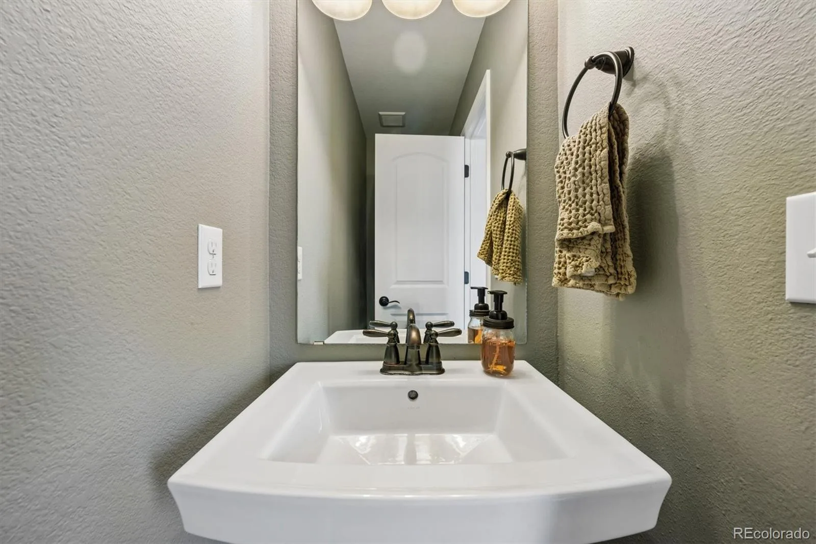 21061 Randolph Place Denver CO 80249 | MLS #REC7990981 08202026222502 1600 9