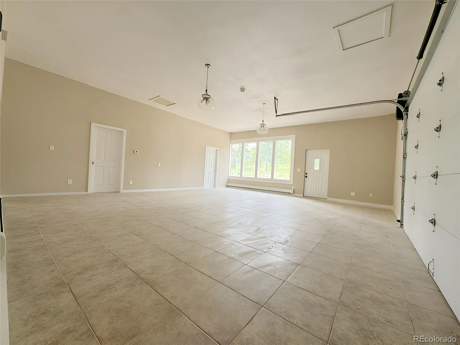 10635 Crystal Drive Morrison CO 80465 | MLS #REC7992758 07182026183419 1600 6