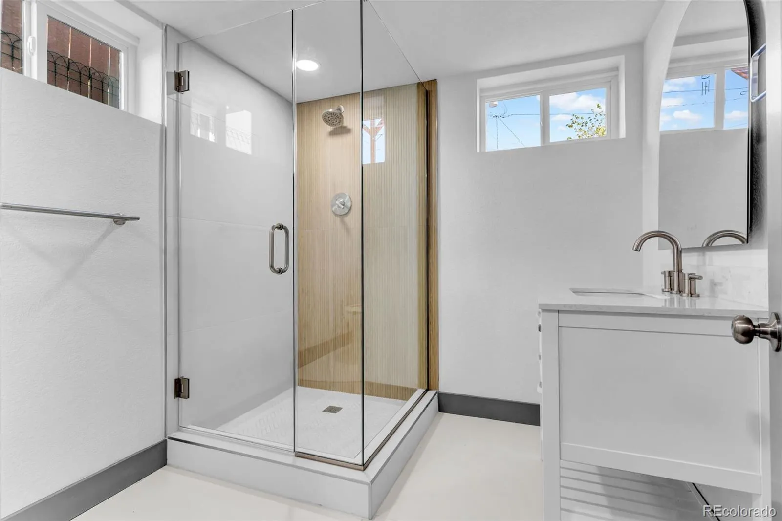 04222026214336 1600 16