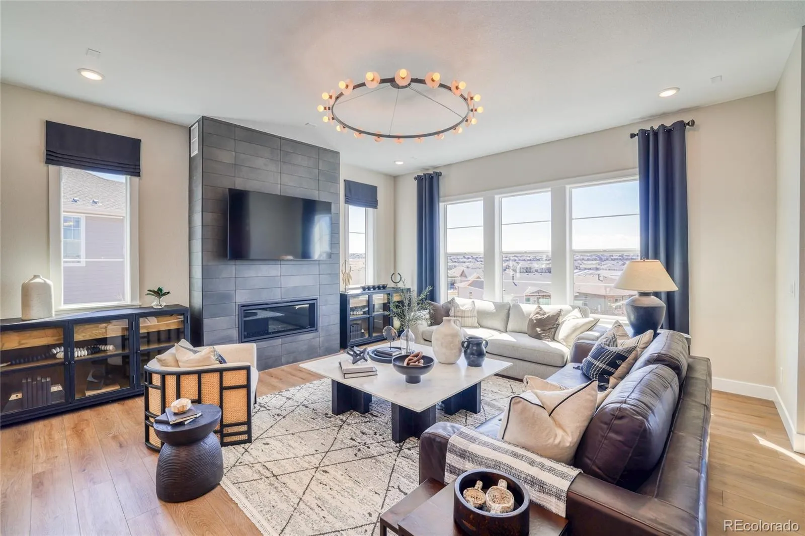 8403 S Winnipeg Court Aurora CO 80016 MLS #REC7994133 04292026153555 1600 12