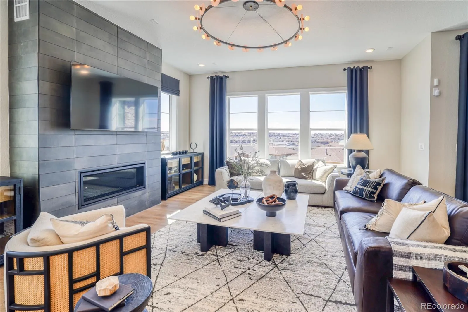 8403 S Winnipeg Court Aurora CO 80016 MLS #REC7994133 04292026153555 1600 13