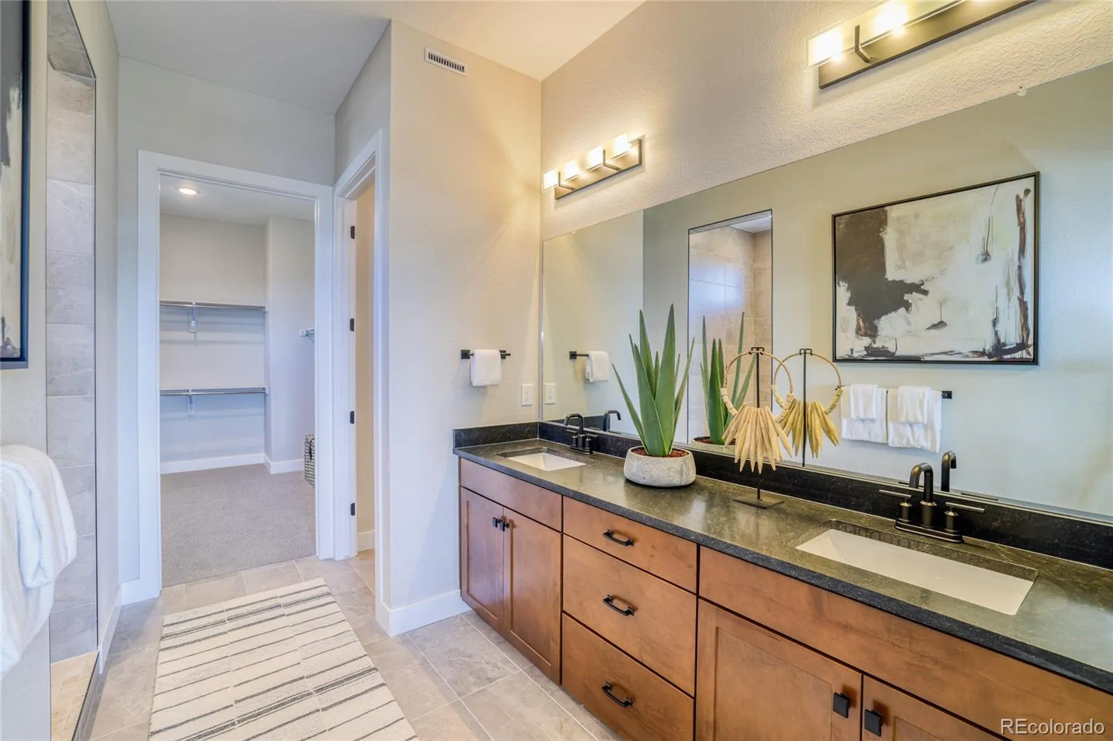 8403 S Winnipeg Court Aurora CO 80016 MLS #REC7994133 04292026153555 1600 19