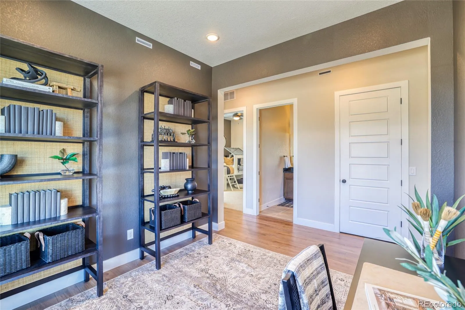 8403 S Winnipeg Court Aurora CO 80016 MLS #REC7994133 04292026153555 1600 3