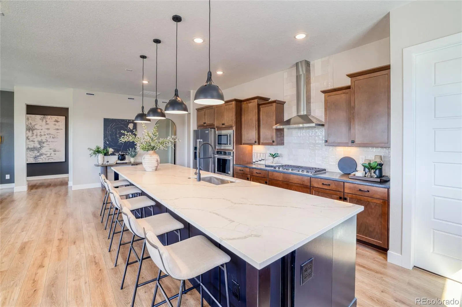 8403 S Winnipeg Court Aurora CO 80016 MLS #REC7994133 04292026153555 1600 4