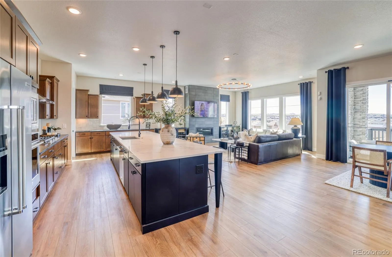 8403 S Winnipeg Court Aurora CO 80016 MLS #REC7994133 04292026153555 1600 7