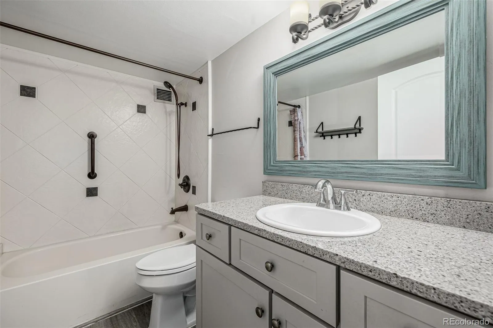 14050 E Linvale Place #106 Aurora CO 80014 MLS #REC7994162 05032026001052 1600 16
