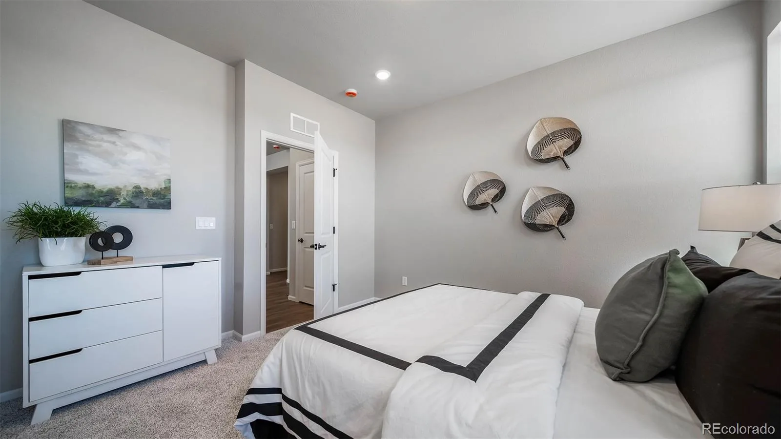4818 N Sicily Court Aurora CO 80019 | MLS #REC7995107 08192026181605 1600 25