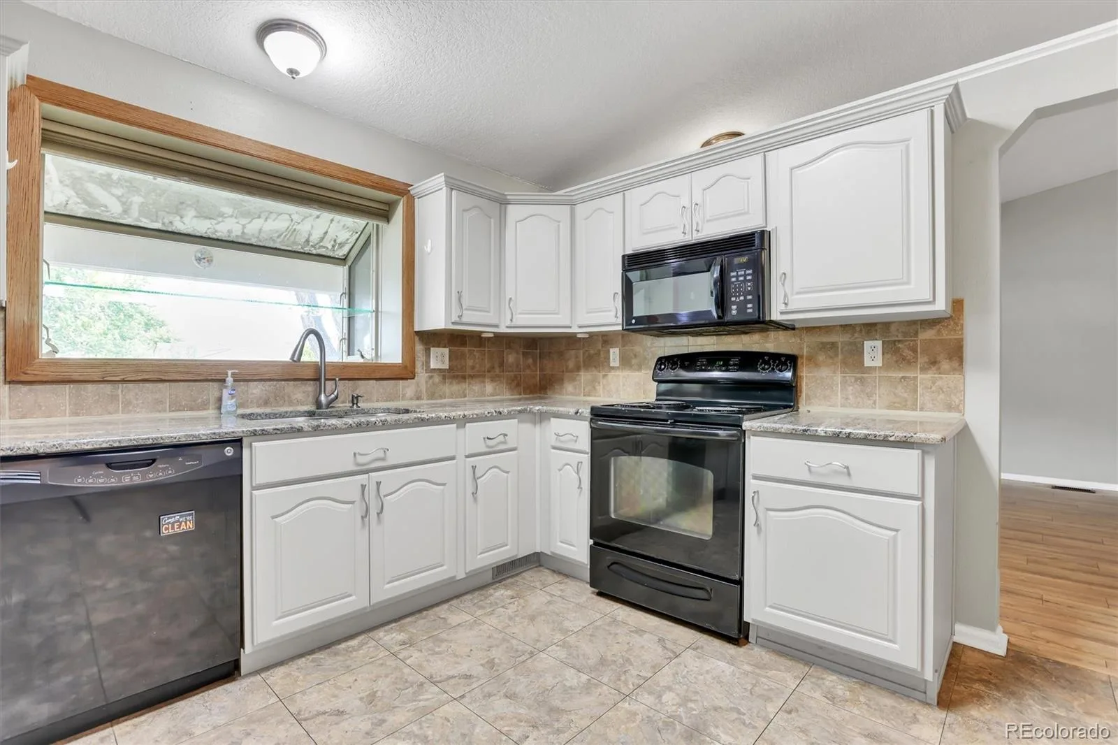 5892 W 75th Place Arvada CO 80003 | MLS #REC7996197 06082026205049 1600 8