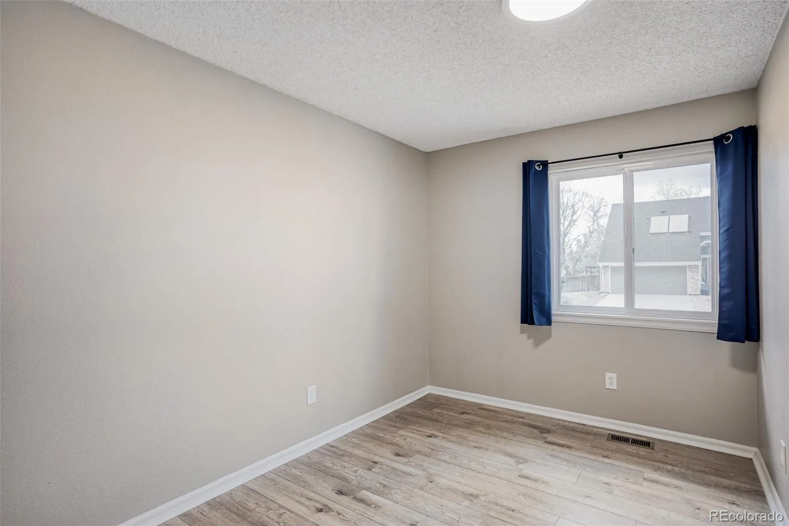 04082026192444 1600 12