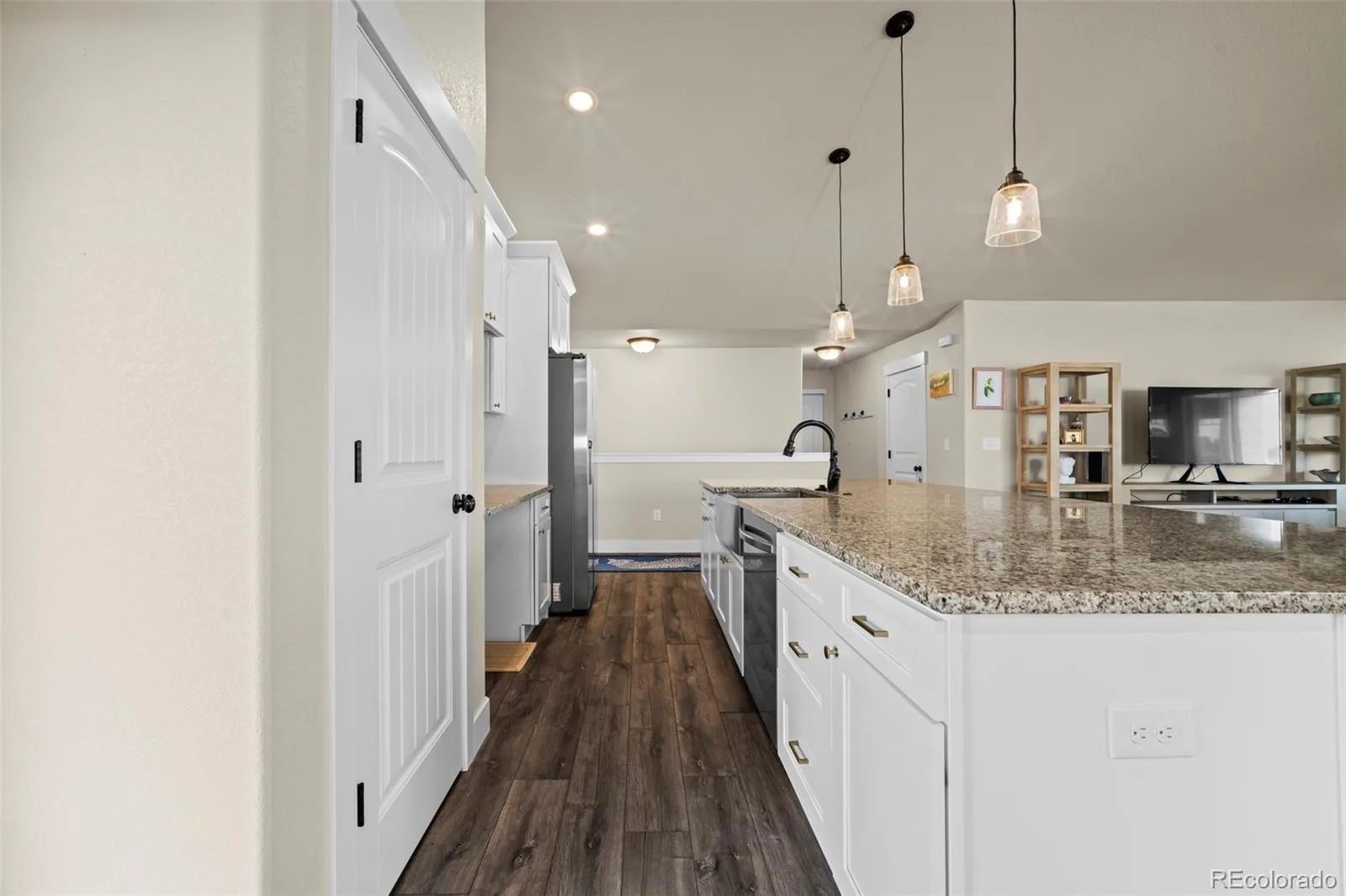 5545 Drake Way Longmont CO 80504 | MLS #REC8000822 08282026033607 1600 17