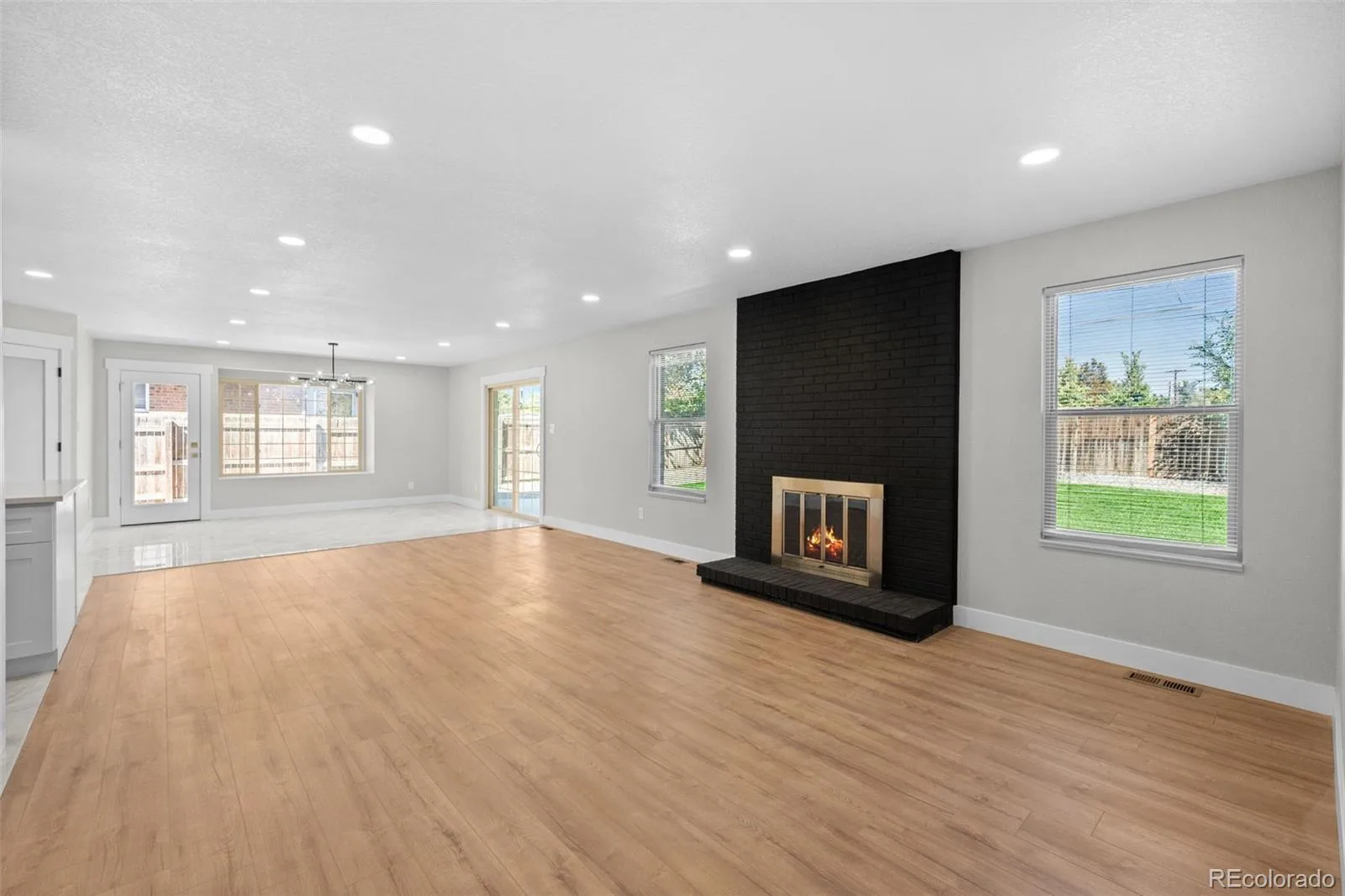300 S Kendall Street Denver CO 80226 | MLS #REC8003207 09242026181819 1600 4