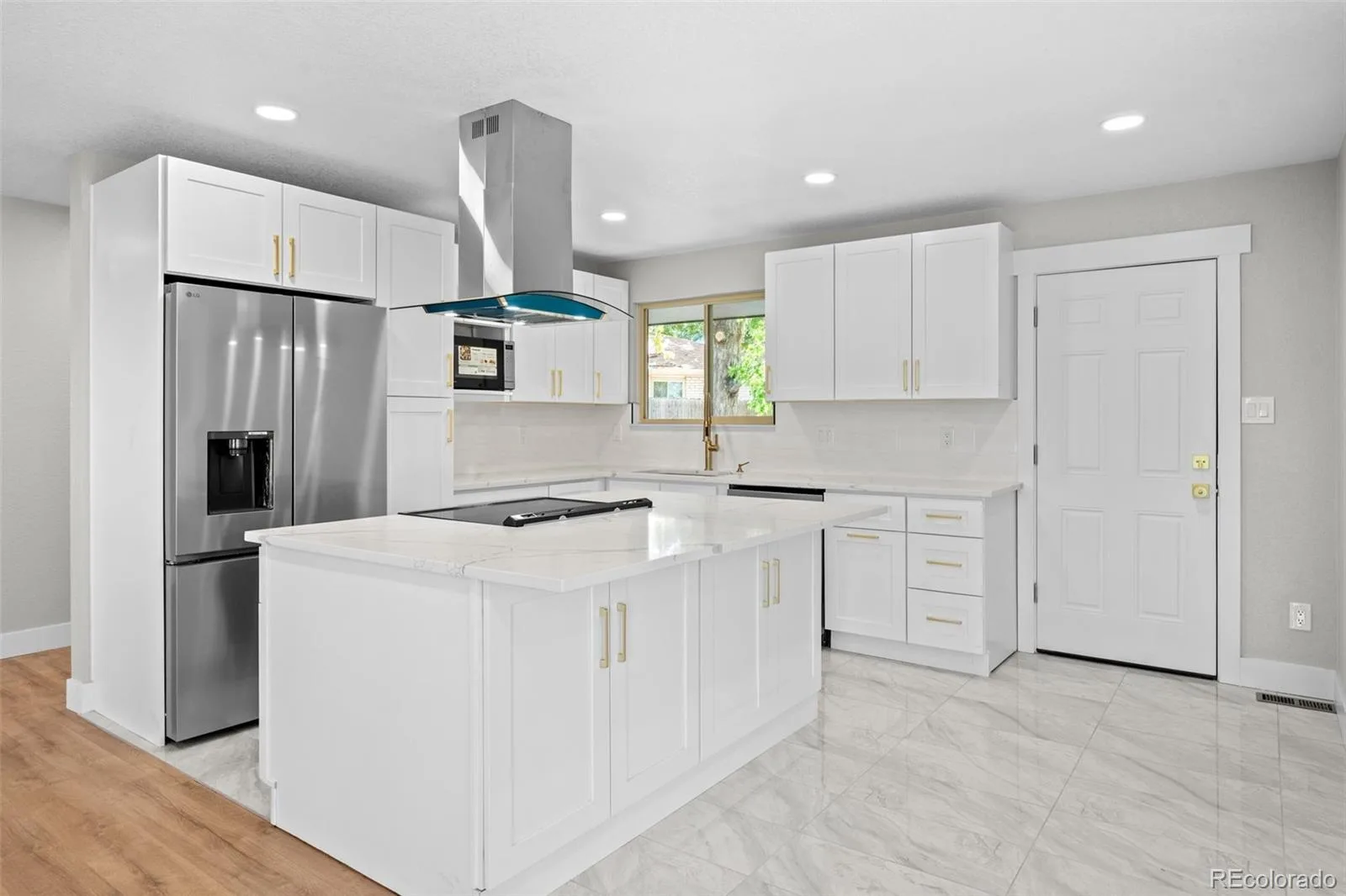 300 S Kendall Street Denver CO 80226 | MLS #REC8003207 09242026181819 1600 6