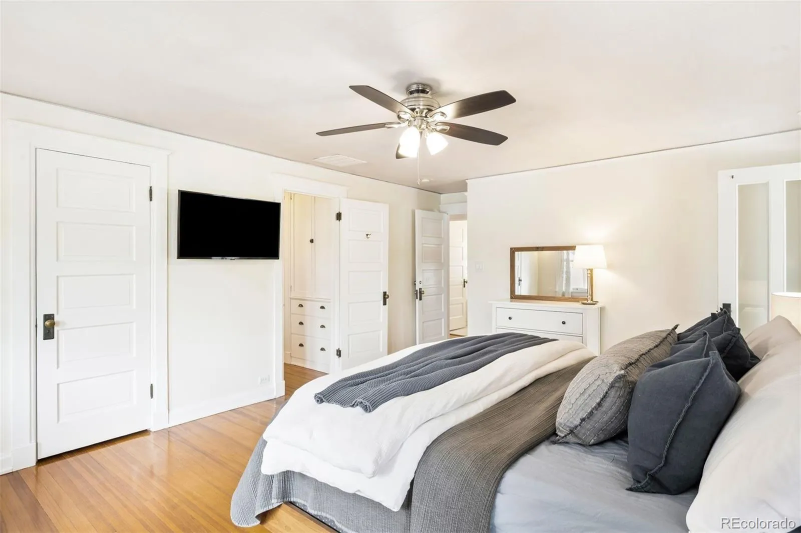 1368 Ash Street Denver CO 80220 MLS #REC8004763 04292026050509 1600 18