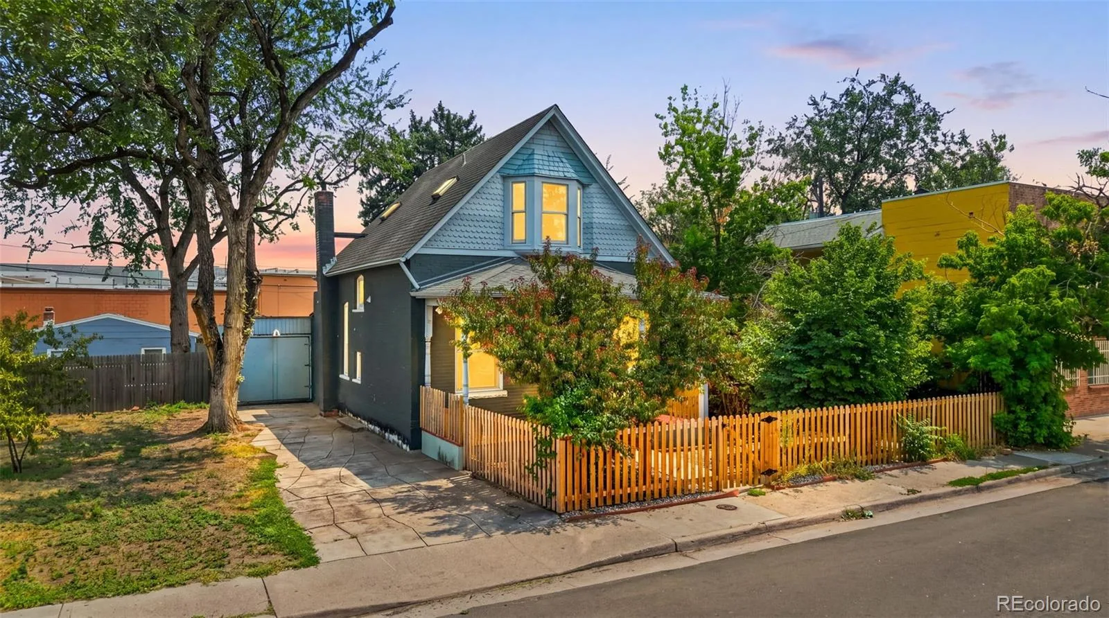 1580 Dallas Street Aurora CO 80010 | MLS #REC8006518 08062026140918 1600 1