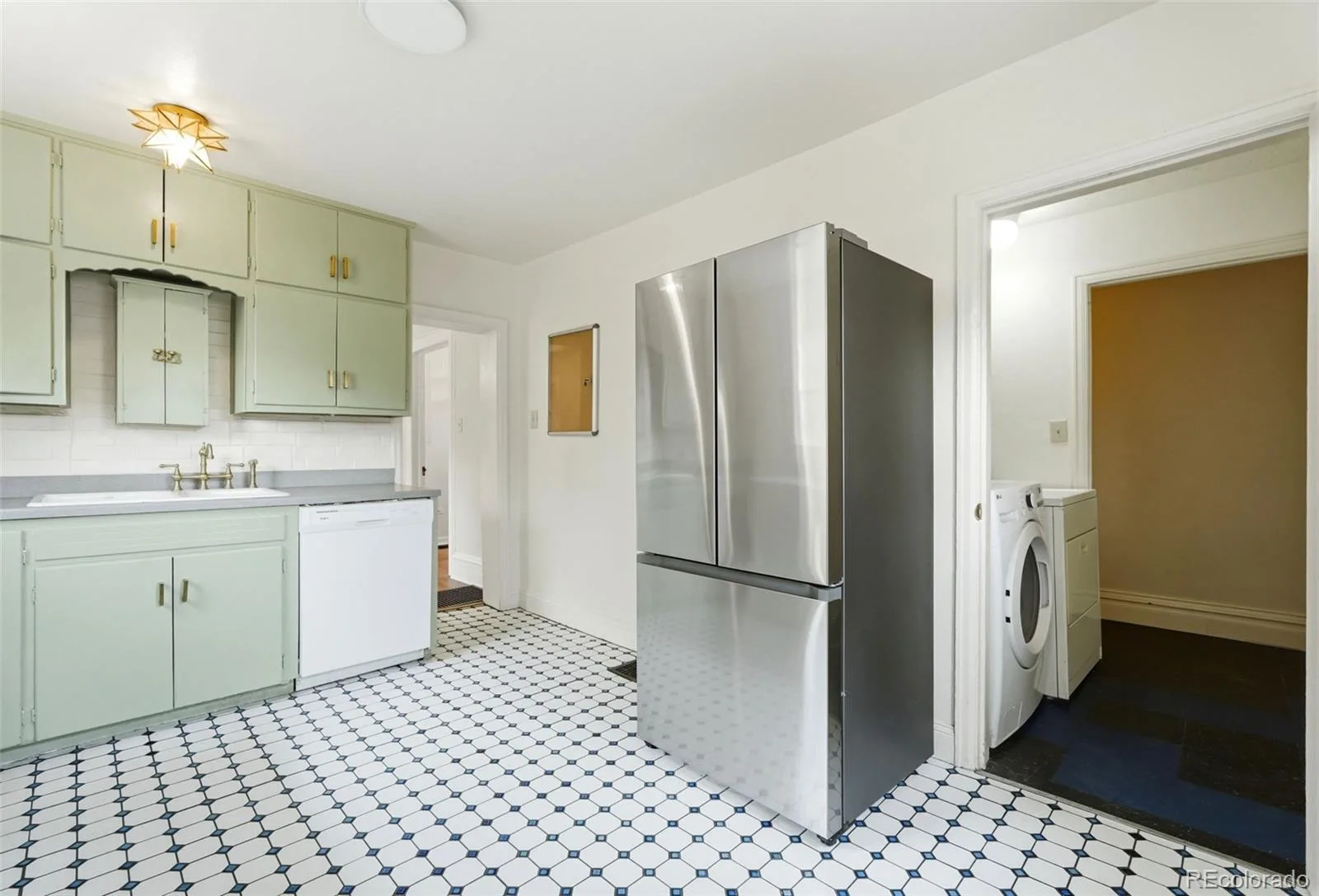 1580 Dallas Street Aurora CO 80010 | MLS #REC8006518 08062026140918 1600 19