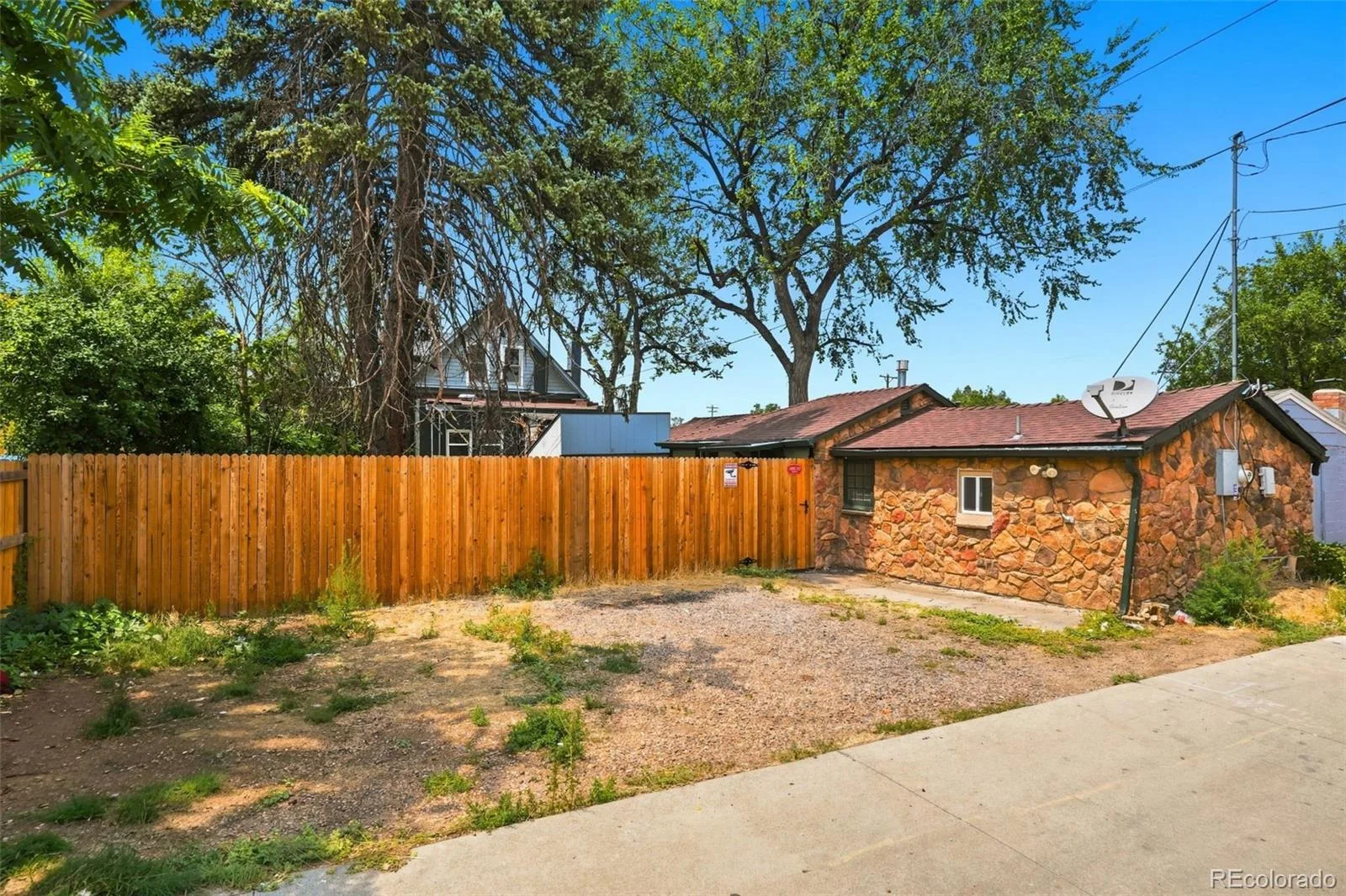 1580 Dallas Street Aurora CO 80010 | MLS #REC8006518 08062026140918 1600 43