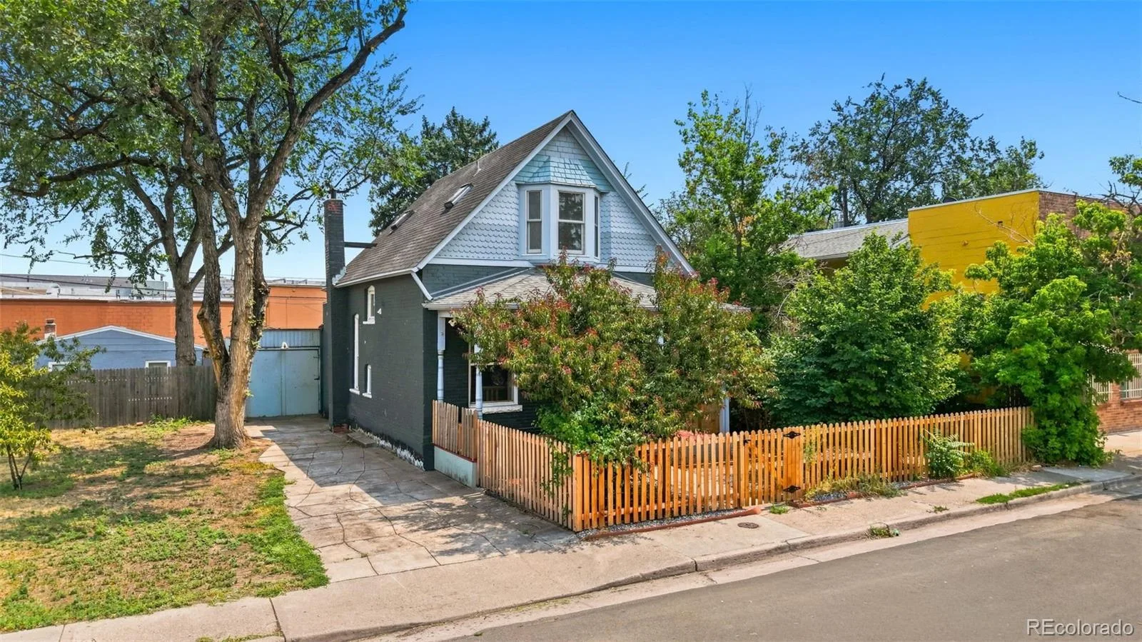 1580 Dallas Street Aurora CO 80010 | MLS #REC8006518 08062026140918 1600 44
