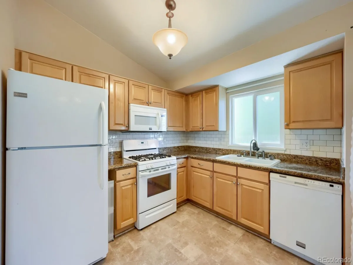 19710 E Stanford Avenue Centennial CO 80015 | MLS #REC8006571 08212026201001 1200 10