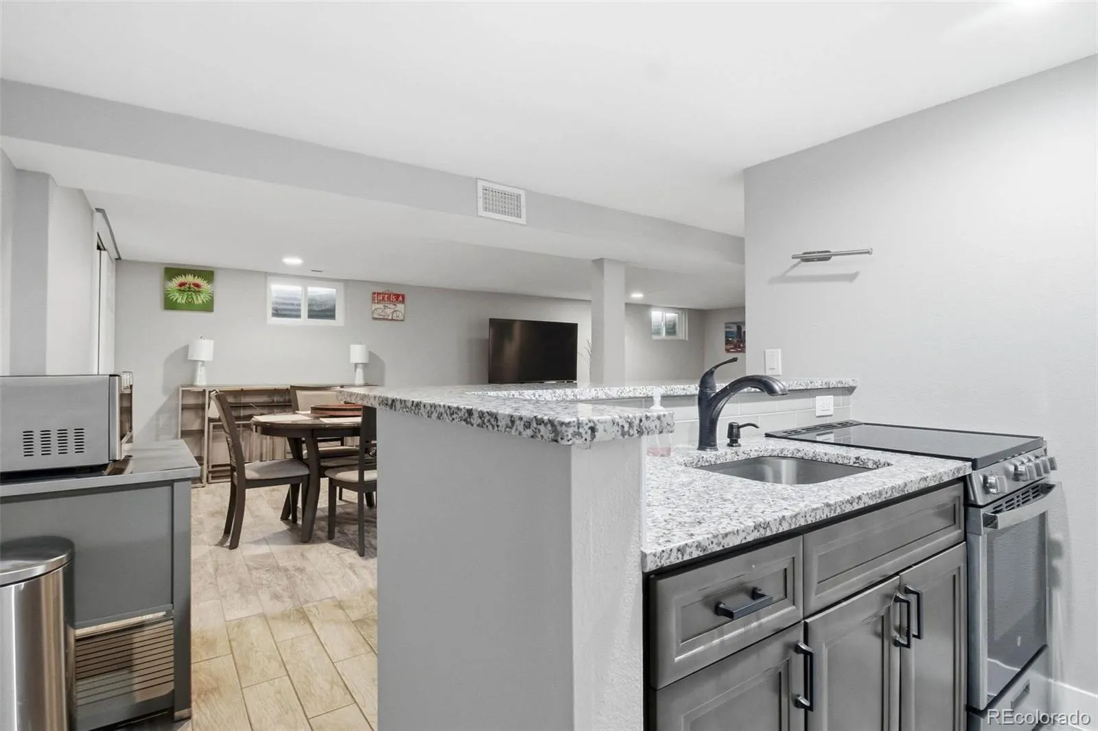 04162026010810 1600 21